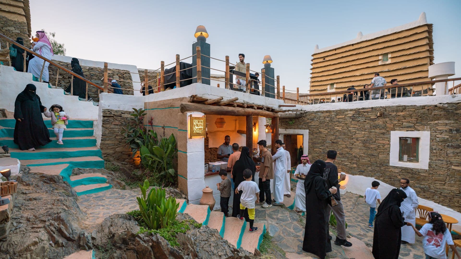 Head to the historic Tabab and enjoy visiting the palaces of Abu Nuqta al-Mutahmi
